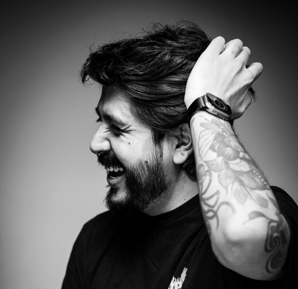 The Vibrant World of Tattoos: Color vs Black and White Tattoo ...
